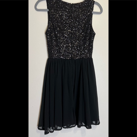 Tobi Fit and Flare Black Sequin Dress. Sheer lined Skirt. Tiny Sequins Stretch S - Picture 2 of 9